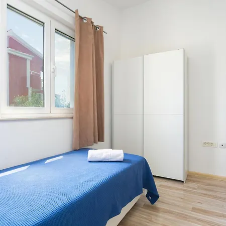 With A Parking Space Kastel Stafilic, - 20843 Kastela