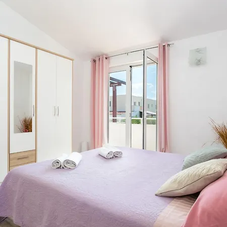 Apartment With A Parking Space Kastel Stafilic, - 20843